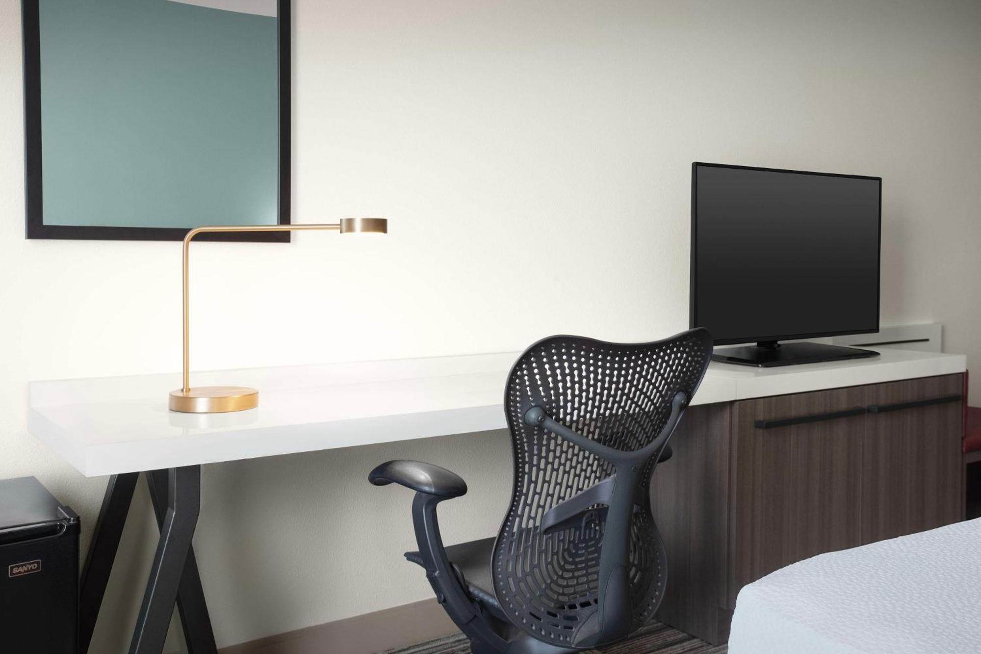 Hilton Garden Inn גרנברי מראה חיצוני תמונה