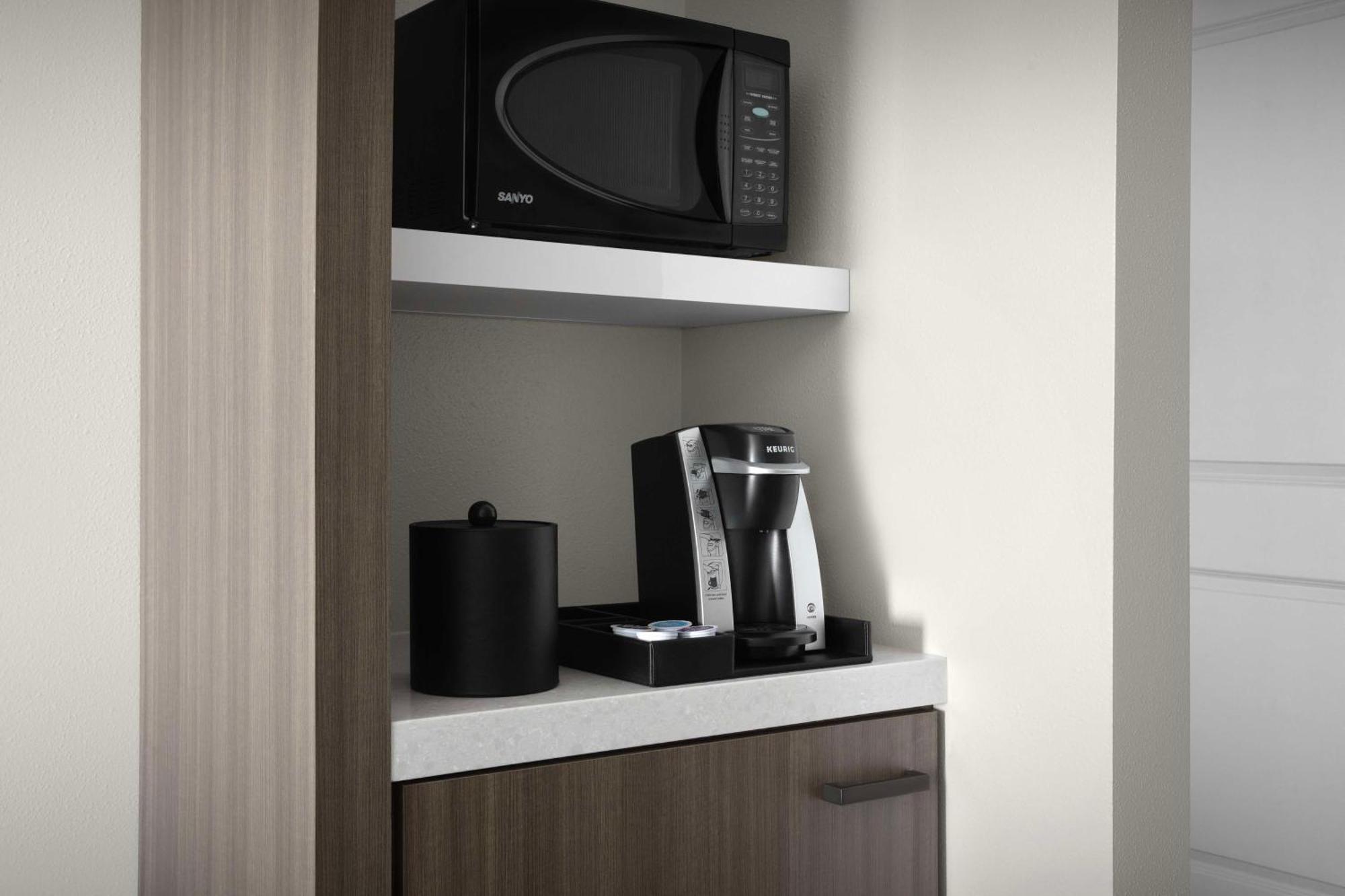 Hilton Garden Inn גרנברי מראה חיצוני תמונה