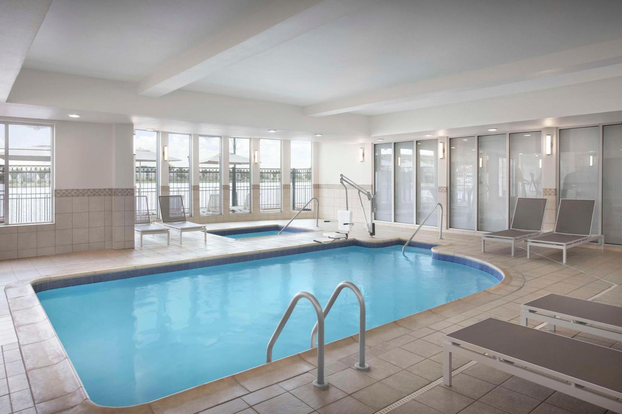 Hilton Garden Inn גרנברי מראה חיצוני תמונה