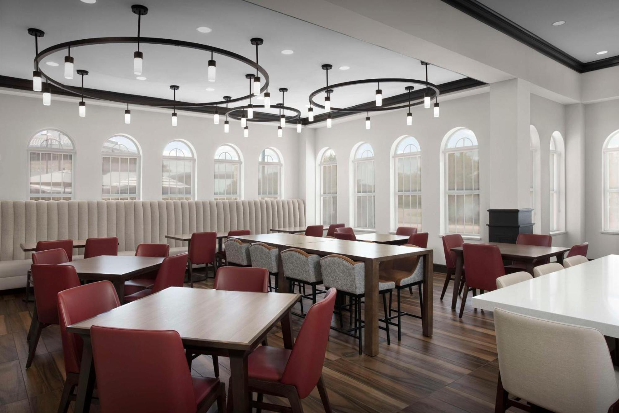 Hilton Garden Inn גרנברי מראה חיצוני תמונה